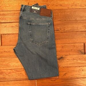 NWT Vineyard Vines Men's Light Wash Straight Jeans Size 34x32